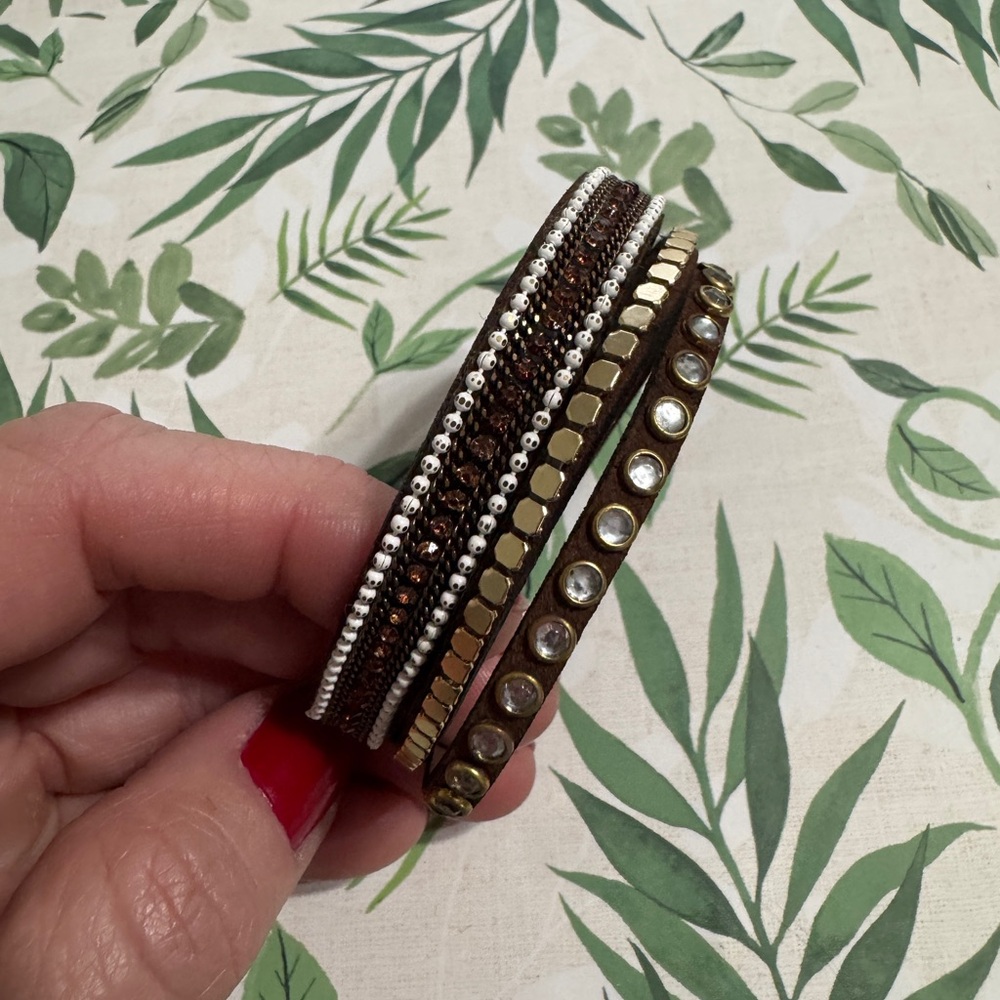 Elegant Brown and Gold Bracelet